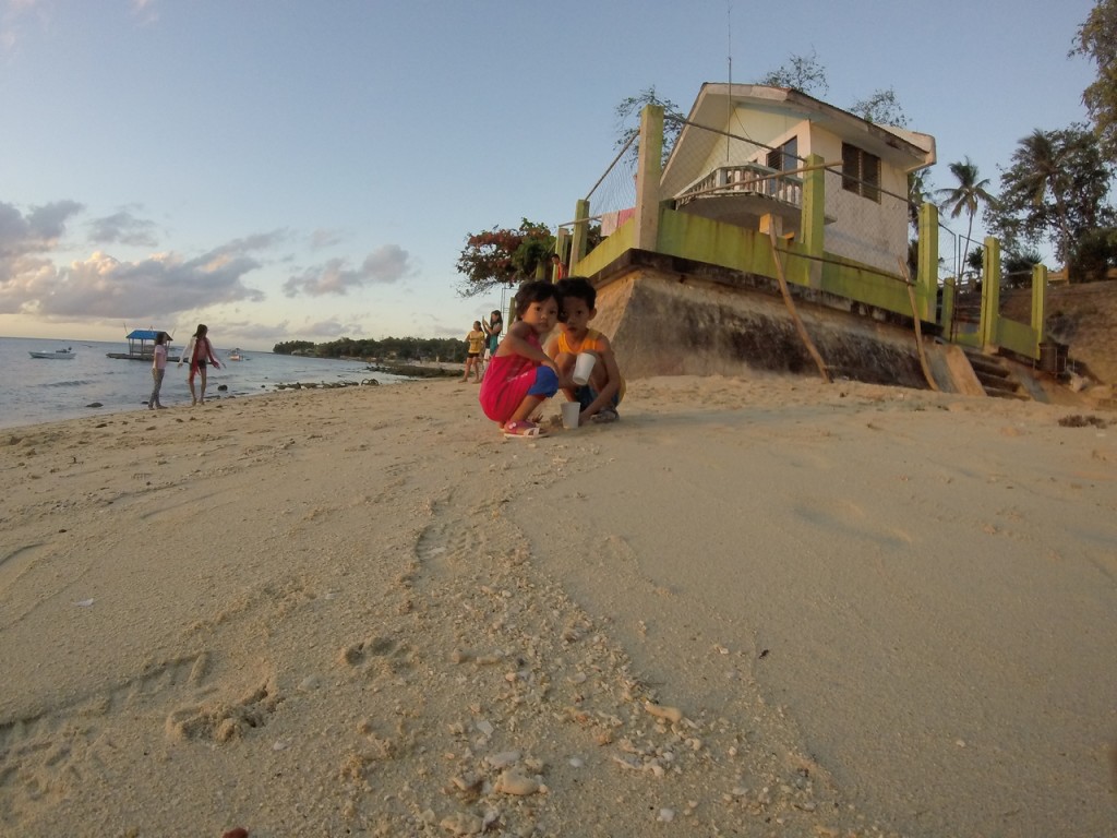pepsncoks-tingko-beach-resort-in-alcoy