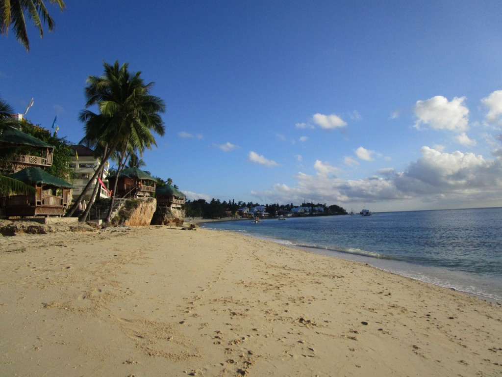 pepsncoks-tingko-beach-resort-in-alcoy