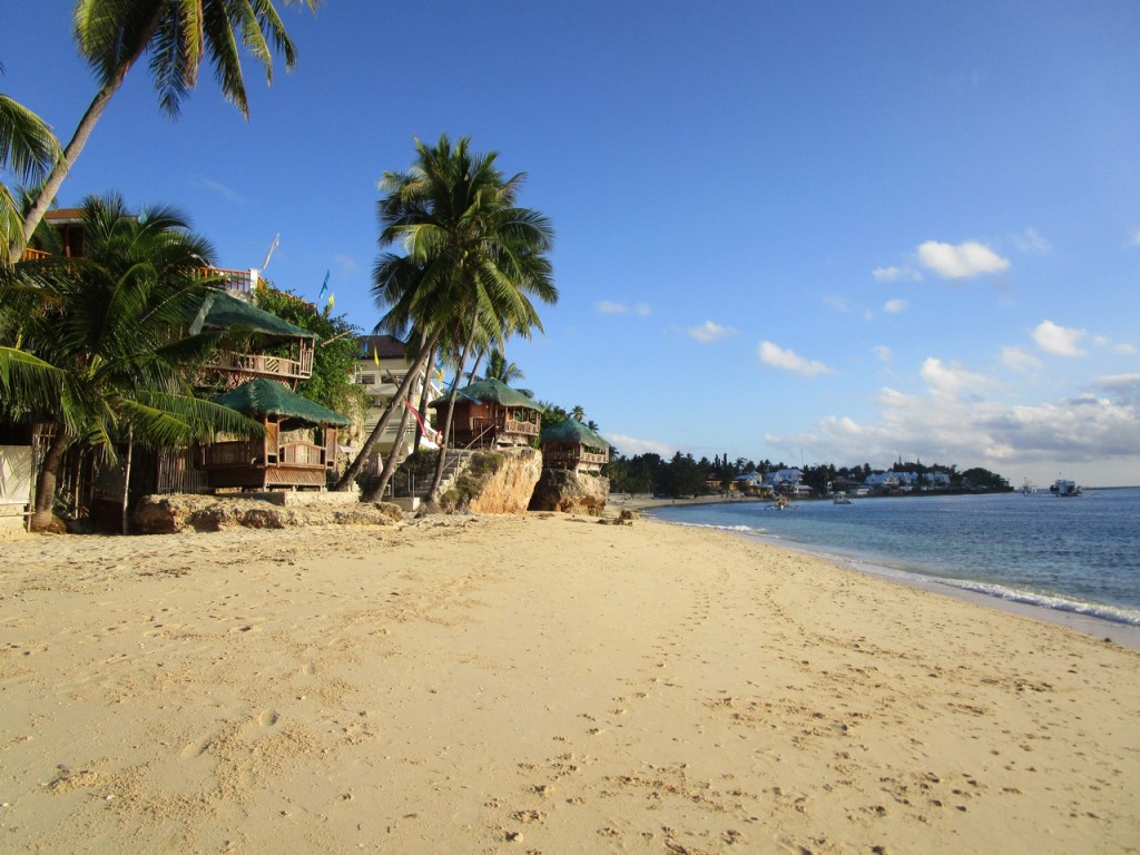 pepsncoks-tingko-beach-resort-in-alcoy