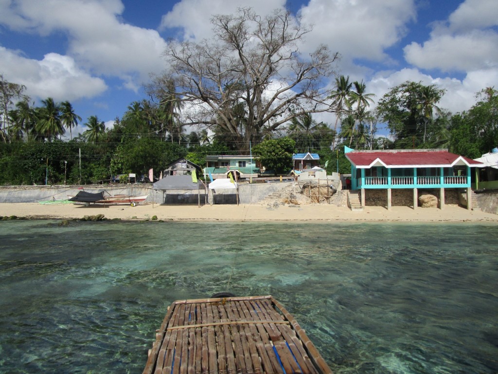pepsncoks-tingko-beach-resort-in-alcoy