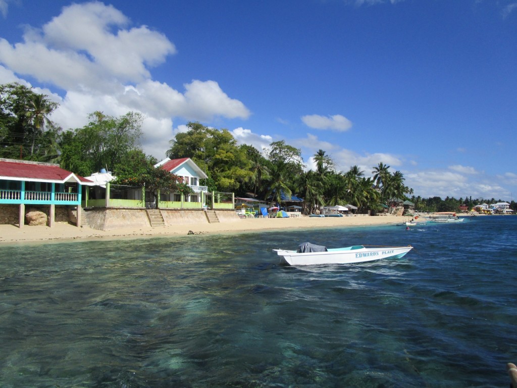 pepsncoks-tingko-beach-resort-in-alcoy