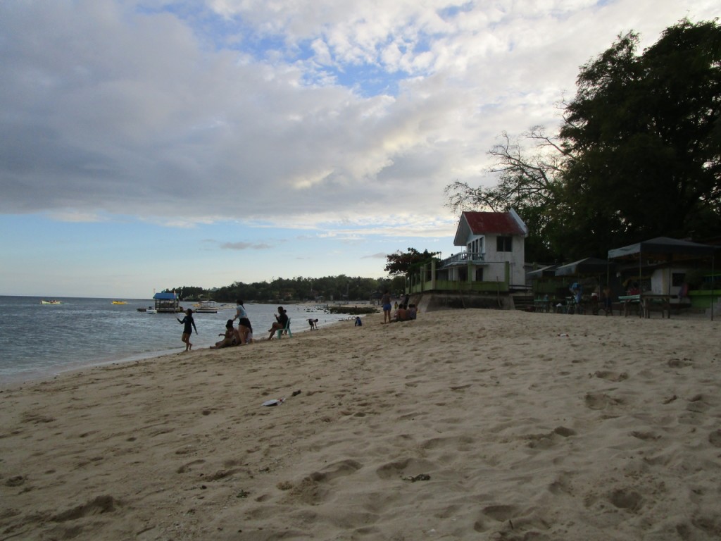 pepsncoks-tingko-beach-resort-in-alcoy