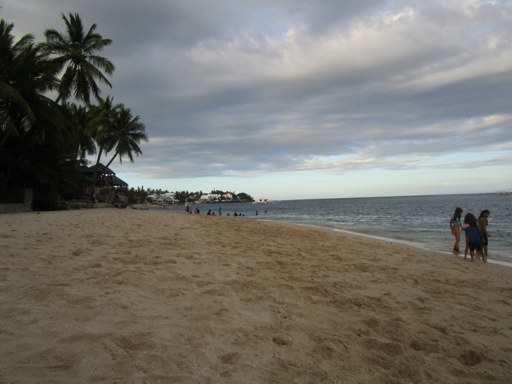 pepsncoks-tingko-beach-resort-in-alcoy