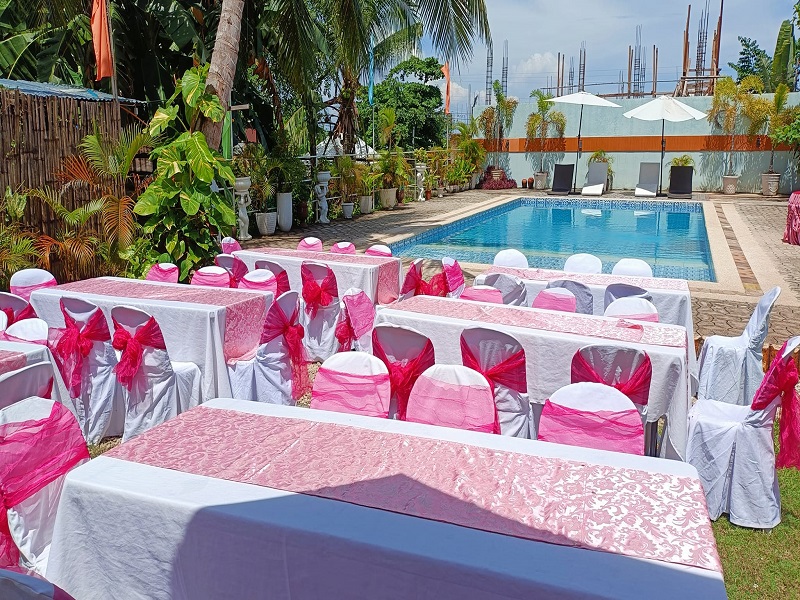 Caroline Ville POOL Garden Alcoy