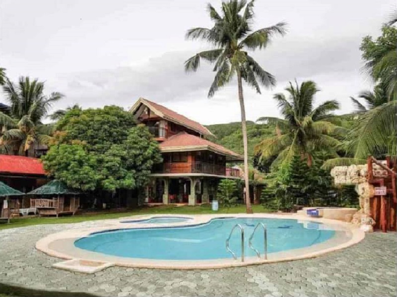 Larville Pool Garden Resort and Restaurant Alcoy