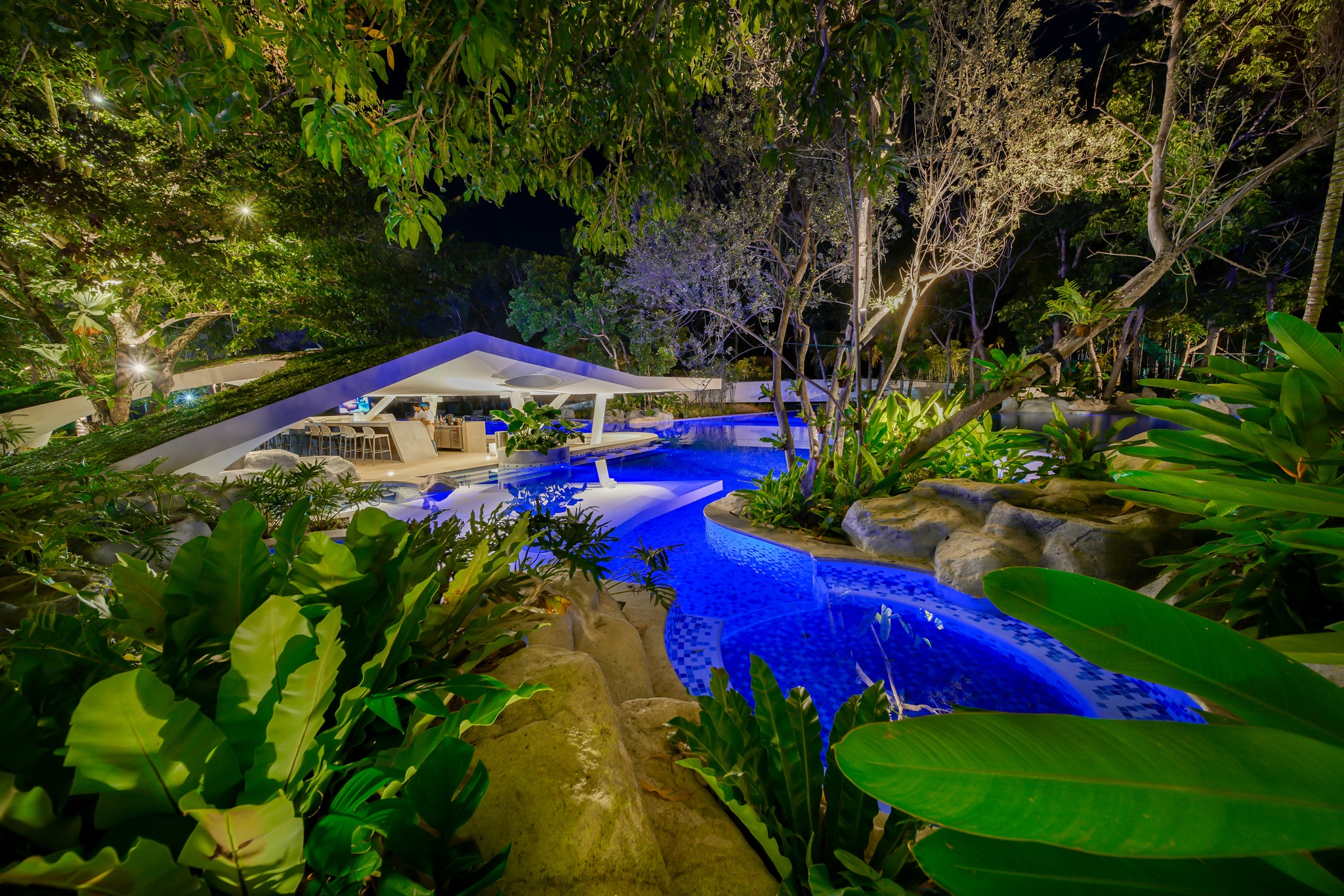 Tambuli Seaside Resort and Spa Lapulapu