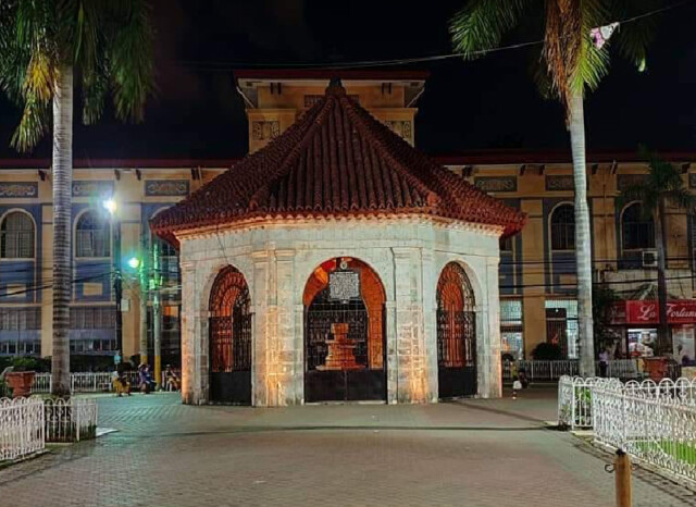 magellan's-cross